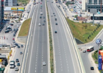 Rruga Tiranë-Durrës, ARRSH: Sot nis puna me shtresat asfaltike, devijohet trafiku