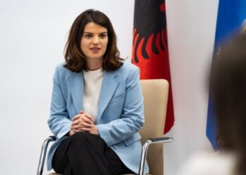Koçiu: Së shpejti rihapim aplikimet për kredi të lehtësuara për mjekët e infermierët