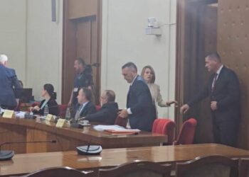 Hetimi i TIMS: Salianji refuzoi dëshminë e Ballës me dyer të mbyllura socialistët largohen nga komisioni mes debateve