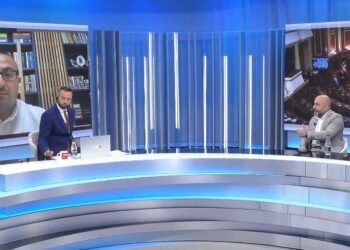 ‘Jo bojkot te komisioni Anti-korrupsion’/ Korreshi kundër Berishës. Kara: Mos ndiqni shtriganin non grata që flet nga kati i tetë