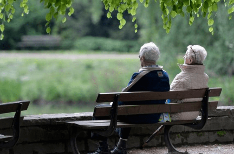 Sa para më shumë do të marrin pensionistët? Eksperti sqaron fondet dhe skemën e pensioneve