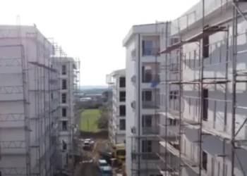 Qeveria amnisti për pronat, gati projektligji që u jep të drejtë qytetarëve të rivlerësojnë pasuritë me normën 3%