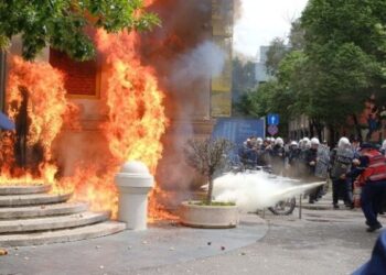 Protesta para Bashkisë Tiranë, publikohet plani i masave dhe rrugët e bllokuara! Policia apel: Distancohuni nga aktet e dhunës