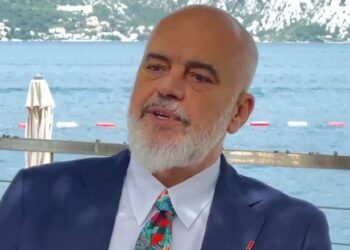 Aludimet për autobusët në Greqi? Rama: Lëndojnë dinjitetin e atyre që ishin atje! Valle kuq e zi, kishte dhe njerëz që s’na kanë votuar kurrë