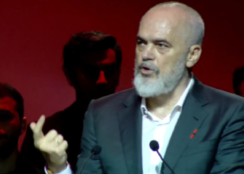 “Shqipëria e Greqia, bashkë për turizmin”, Rama thirrje emigrantëve: Investoni në fshatra e zona malore, në vendlindje do shpërbleheni