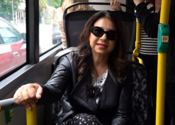 ‘Maniakët e rrjeteve sociale, si dikur maniakët e autobusit!’