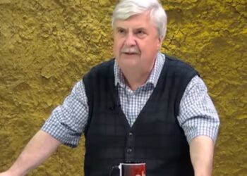 Shkencëtari rus: Ika nga Putini dhe sot jetoj me gjuhën shqipe!