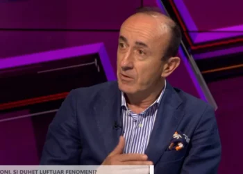 “Një politikan kërcënoi Dumanin me sms, do kemi zhvillime”, deputeti demokrat: U bëra pishman që votova amnistinë, u liruan zyrtarë të korruptuar