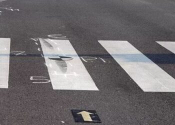 Ishte duke kaluar rrugën, shqiptarja në Itali përplaset nga makina, humb jetën