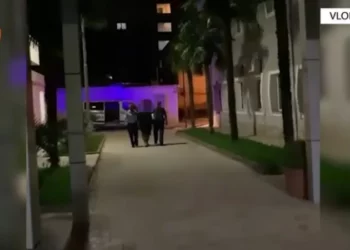 VIDEO/ Kërcënoi turistet në plazh: Arrestohet vlonjati pas publikimit të videos, rezultoi me probleme të shëndetit mendor