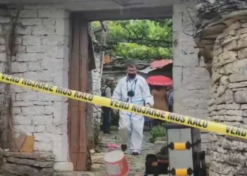 Pistat e hetimit për vrasjen e çiftit në Dropull: Jetonin vetëm, s’kishin fëmijë