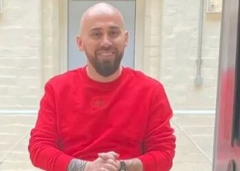 I dënuar 32 vite për vrasje, shqiptari në Britani bën apel për para në TikTok! Kozaku i premton 2000 euro