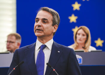 Mitsotakis: Mickoski të respektojë emrin e shtetit të Maqedonisë së Veriut