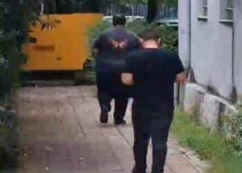 Theu arrestin shtëpiak dhe shkoi në lokal, mjeku Edmond Gashi shoqërohet në Polici, nis procedimi penal