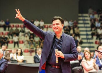 Shqipëria meriton më shumë/Basha publikon videon me propozimet për luftën kundër korrupsionit dhe mirëqeverisjen