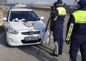 Policia Rrugore nuk fal kundravajtësit: Arrestohen 35 shoferë, pezullohen 126 leje drejtimi
