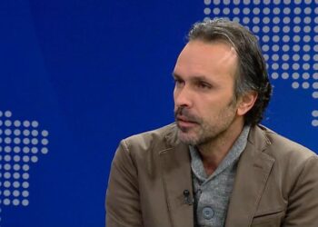 Gjykata i dha vulën Berishës, Mërtiri: Opozita e paaftë të mundë Ramën, Basha t’i dalë kundër sistemit