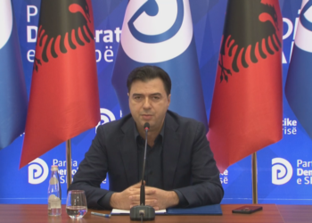 Basha ankohet edhe për Censin: I zvarritur, i deformuar dhe jo transparent