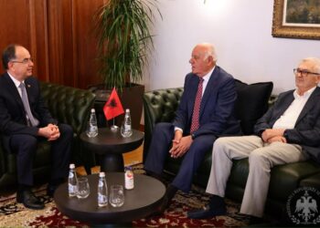 Begaj pret Moisiun dhe Meidanin në zyrë “për një bisedë miqësore”