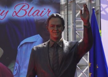 25 vite liri, zbulohet shtatorja e Tony Blair në Ferizaj