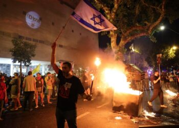 Demonstrata masive antiqeveritare në Izrael, rreth 150 mijë qytetarë në rrugë kundër Netanyahut