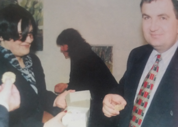 I celebroi Brojka me dëshmitar Braçen / Si u martuan ‘shpejt e shpejt’ Meta dhe Kryemadhi 26 vite më parë