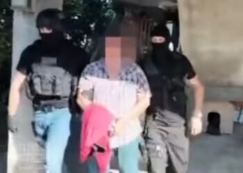 S’e dinin kujt po i shërbenin, grupi i trafikantëve pajis agjentin e infiltruar me dokumente false për 10 mijë euro dhe e nis drejt Irlandës