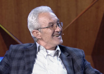 Pësoi hemorragji cerebrale, poeti Agim Doçi vijon të jetë në gjendje të rëndë spital