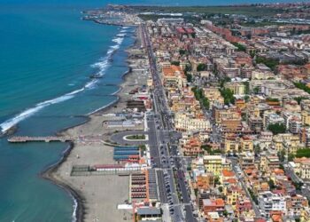 Misteri/ Me fraktura dhe dëmtime të shumta, gjendet në det shqiptari