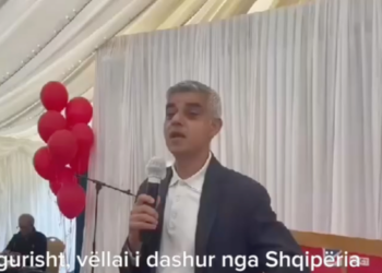 VIDEO/ Khan, kryebashkiaku i Londrës quan vëlla deputetin e PS-së Lavdrim Krashi