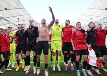 Euro 2024/ Skenarët: Ja se si Shqipëria mund të kualifikohet si e para e grupit B