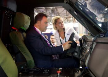 VIDEO/ Prezantohet në Panairin ndërkombëtar EUROSATORY në Paris makina e parë ushtarake shqiptare “Shota”, Peleshi: Moment i rëndësishëm