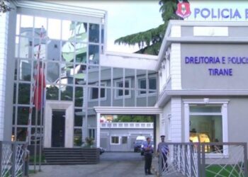 Konflikt i armatosur në Tiranë, 2 të arrestuar! Shpallen në kërkim 4 të tjerë që tentuan të…