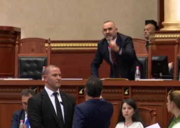 “PS është aset kombëtar”, Manja replika me Rithemelimin: Ju presim në tapet elektoral!
