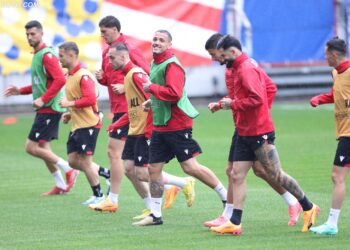 “Legjionarët” mbyllin përgatitjet për sfidën ndaj Kroacisë, Sylvinho mban sekret formacionin dhe skemën