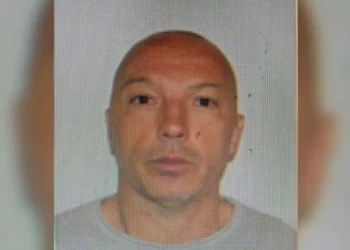 U arrestua në banesën e tij në Shijak, del fotoja e Astrit Avdylajt, ja si duket sot ‘koka’ e bandës së Shijakut