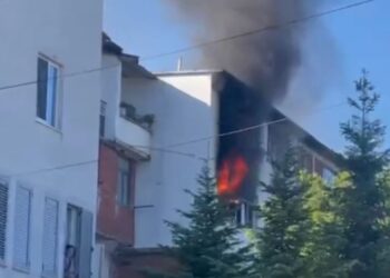 Shpërthen bombola e gazit, përfshihen nga flakët dy banesa në Kukës