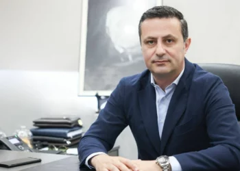 Emërimi/ Ceno Klosi merr detyrën e zv. Ministrit në Ministrinë e Infrastrukturës dhe Energjisë