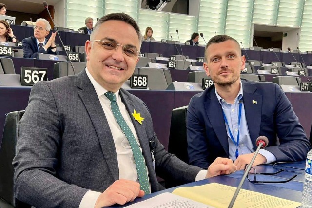 Adnan Dibrani, deputeti i parë kosovar në Parlamentin Europian