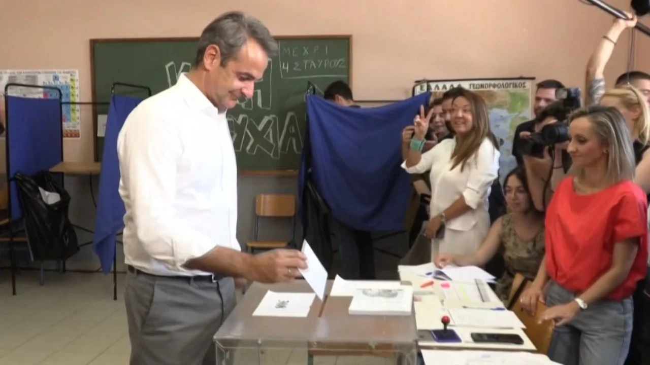 Zgjedhjet për PE, votojnë grekët! Garojnë 31 parti për 21 mandate, Mitsotakis bëri apel për pjesëmarrje