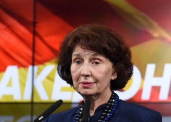 Silvanoska provokon sërish Greqinë në takimin me “maqedonasit e Egjeut”, reagon Athina: Injorantë nga historia!