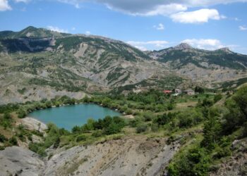 Bujtina e parë në Frashër të Përmetit, çifti Hila lë qytetin për të investuar në fshat (VIDEO)