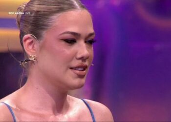 Si degradon debati në studiot televizive në Shqipëri: Ai është rezistent në fushë, kështu do jetë dhe në shtrat. Do lidhesha me të