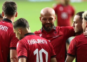 Euro 2024/ ‘Zero tolerancë’, kombëtarja shqiptare njihet me rregullin strikt të UEFA-s: Dënohet kush e shkel