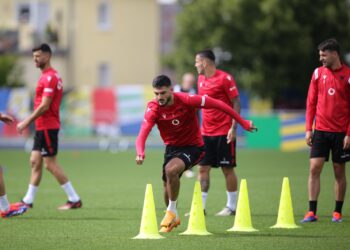 Euro 2024 / Kombëtarja mbyll stërvitjen e sotme për sfidën me Kroacinë, njihuni me programin mediatik e stërvitor të së martës