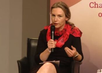 Lea Ypi debat me Olaf Scholz: Në Evropë nuk ka politikë!