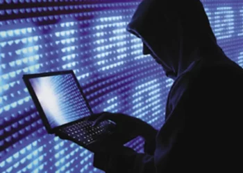 Sms në emër te institucioneve dhe politikanëve, zbulohet skema e mashtrimit ku kërkohen lekë nga “personazhe të njohur”