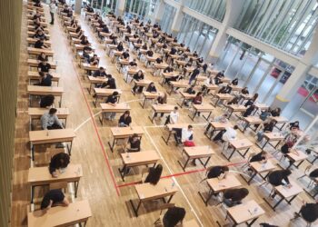 LISTA/ Publikohen rezultatet e provimit të Maturës Shtetërore! Ja ku mund t’i shikojnë notat maturantët