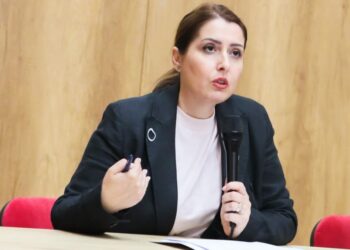 Manastirliu me monitoruesit e provimeve të Maturës: Asnjë tolerancë për administratorët nëse shkelet rregullorja
