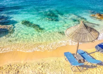 Revista franceze “Buzzly”: Vizitoni Shqipërinë për një zbulim të vërtetë turistik në 2024-n